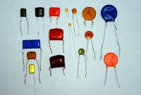 Capacitor symbols and functions and their types